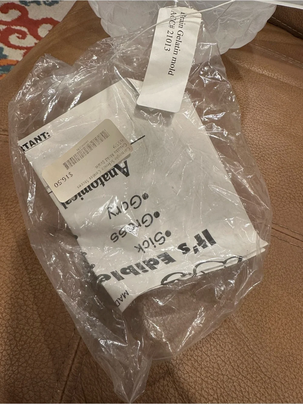 BNWT- Clear Plastic Brain & Heart Molds